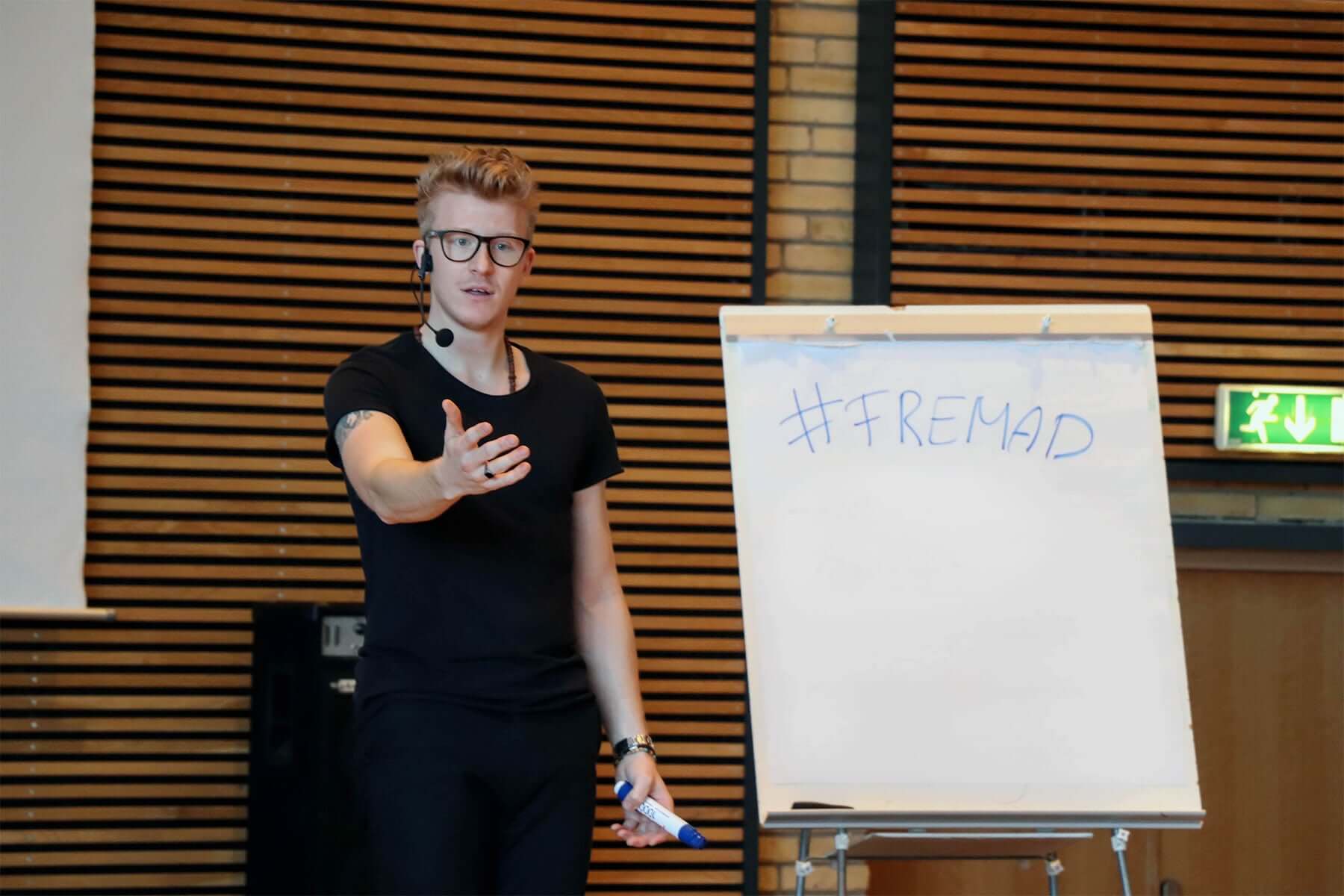 motivation-fredrag-Mads-Herschend-min (1) Motivation og forandringer i hverdagen med foredragsholder Mads